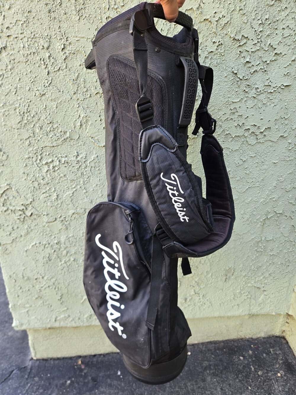 Titleist Sunday Lightweight 3-Divider Pencil Shoulder Golf Carry Bag - Black